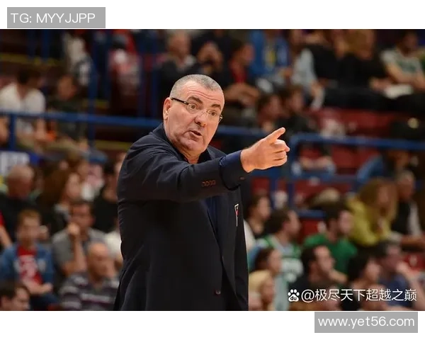 足坛传奇边后卫球星的成长之路与战术价值全面解析 足坛传奇边后卫球星的成长之路与战术价值全面解析