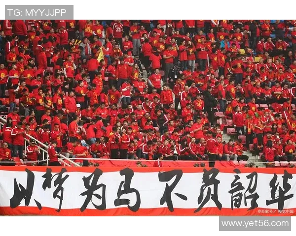 足球巨星深情致谢母亲养育之恩感动球迷纷纷传递温暖力量