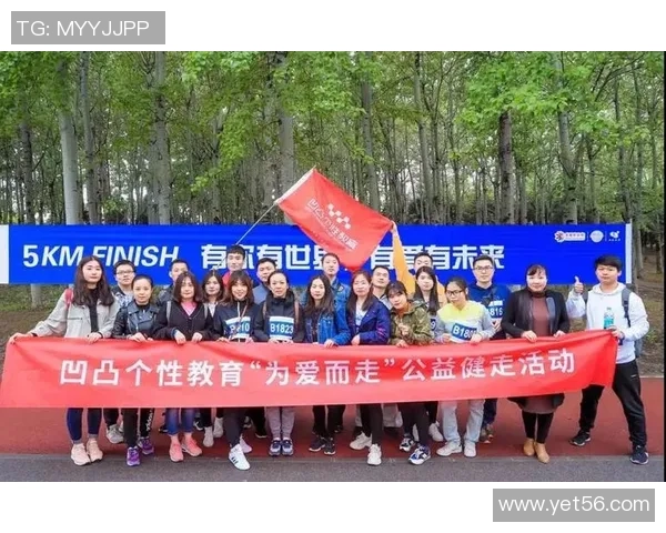 足球明星亲自撑起帐篷为公益助力 用行动诠释关爱与责任