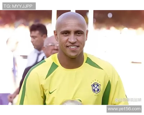 足球球星晒自拍瞬间展现赛场外真实一面